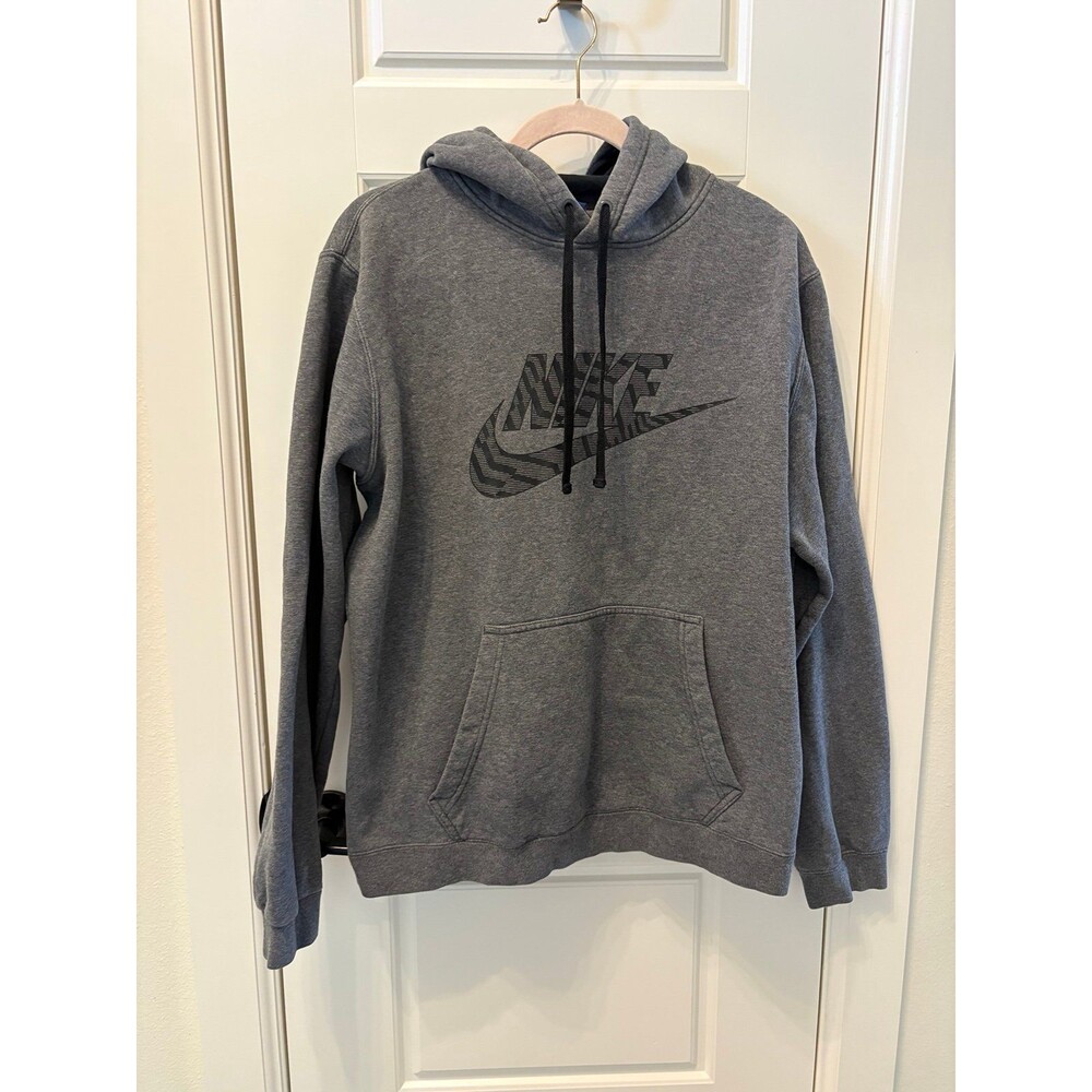 Men’s Medium Gray Nike Hoodie